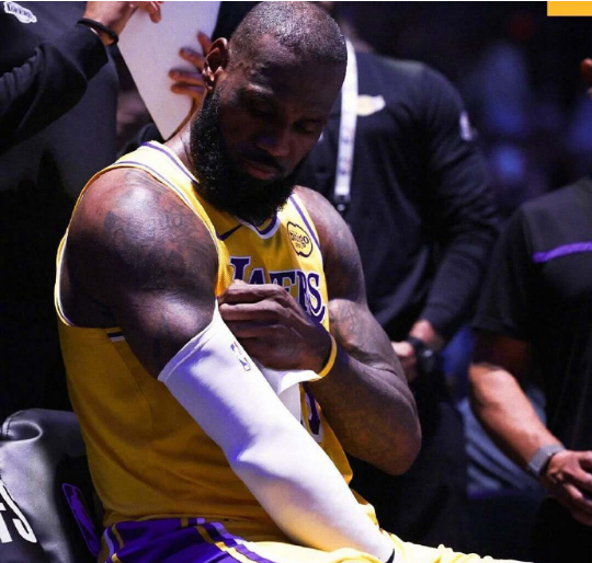 九游-转会期体能课后，洛杉矶湖人遗憾出局备战全明星赛，底气十足，纪律约束更严格的简单介绍