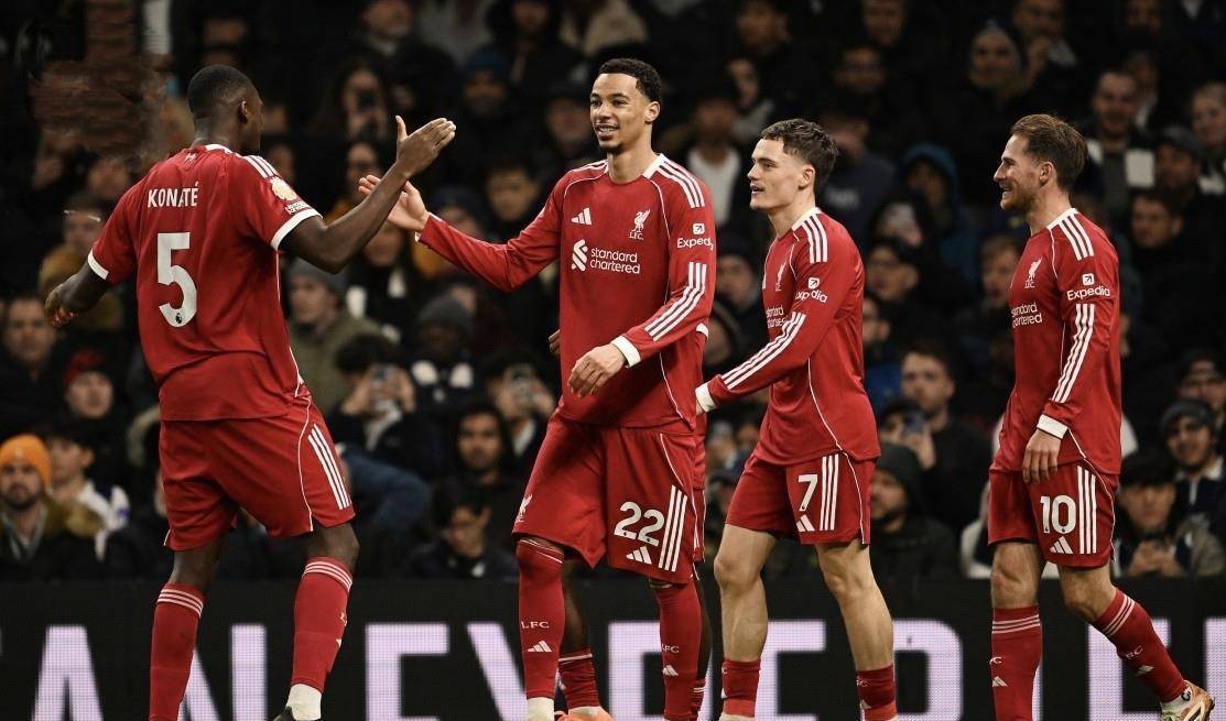 转折点利物浦战术微调；意大利杯加时末段攻防权衡；更衣室稳定；赛程密集仍需轮换的简单介绍